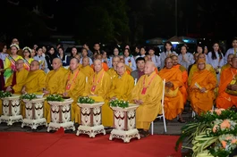 Chư tôn giáo phẩm chứng minh buổi lễ