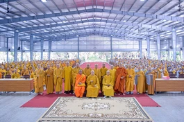Chư tôn đức Ban Trị sự GHPGVN Thành phố thăm trường hạ Học viện Phật giáo VN tại TP.HCM - Ảnh: Quảng Đạo/BGN