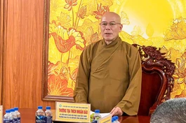 Thượng tọa Thích Nhuận Bảo, Ủy viên Hội đồng Trị sự, Trưởng ban Trị sự GHPGVN tỉnh Quảng Ngãi chủ trì phiên họp