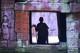 Có những cái cứ nói mãi nhưng làm hoài không được, như là chuyện bỏ bớt vài ham muốn...