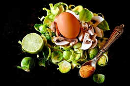 Có nhóm ăn chay cũng dùng trứng (công nghiệp) được - Ảnh minh họa