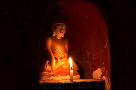 Giữ giới do Phật chế giúp ta bảo hộ thân tâm được an toàn, khai mở tuệ giác - Ảnh minh họa