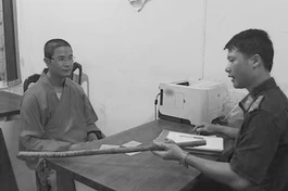 Thông tin về "thầy chùa đập phá ô tô người đi đường"