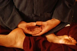 Nỗ lực trên bước đường tu - Ảnh minh họa