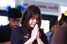 Lắng nghe và biết lắng nghe