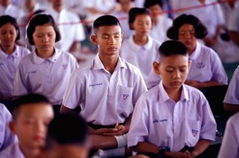 Ở Thái Lan và nhiều nước, thiền Phật giáo được đưa vào trường học giúp học sinh định tĩnh và học tập tốt hơn - Ảnh: pixabay