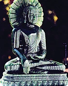 Tượng Phật ngọc - ảnh: T.L