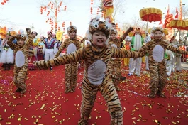 Châu Á rộn ràng đón Tết