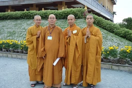 Nuôi dưỡng tâm nguyện hoằng pháp lợi sanh lớn lên, vững chãi...