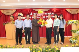 Chính quyền Q.3 thăm, chúc mừng báo Giác Ngộ