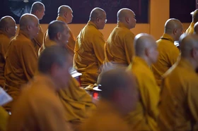 Tăng Ni hàng năm phải An cư ba tháng (Tiền An cư hoặc Hậu An cư) để thúc liễm thân tâm, trau dồi Giới - Định - Tuệ, giữ gìn quy củ tùng lâm, trang nghiêm Giáo hội, lợi lạc tự thân và lợi ích xã hội - Ảnh: BGN