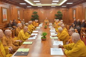 Ban Thường trực Hội đồng Chứng minh xem xét việc tấn phong giáo phẩm do Ban Thường trực Hội đồng Trị sự GHPGVN đệ trình theo quy định của Hiến chương - Ảnh: Báo Giác Ngộ