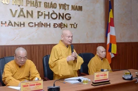 Trưởng lão Hòa thượng Thích Thiện Nhơn, Phó Pháp chủ Hội đồng Chứng minh, Chủ tịch Hội đồng Trị sự cùng chư vị Phó Chủ tịch Thường trực Hội đồng Trị sự: Hòa thượng Thích Thiện Pháp, Hòa thượng Thích Thanh Nhiễu - Ảnh: Bảo Toàn/BGN
