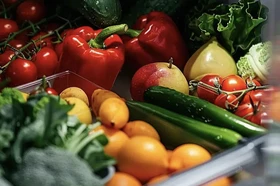 Nên ăn nhiều rau quả, chất xơ để kiểm soát huyết áp - Ảnh: Aboluowang