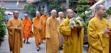 [Video] Đức Pháp chủ quang lâm chứng minh, trao Giáo chỉ tấn phong giáo phẩm tại Hội nghị Thường niên GHPGVN