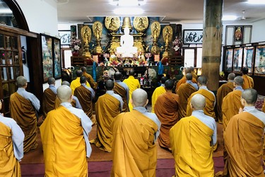 Tăng Ni nghiên cứu sinh VN tại Đại học Delhi (Ấn Độ) cử hành Lễ Bố-tát 