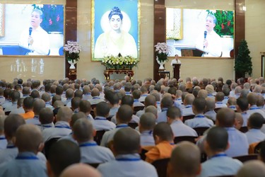 Buổi chia sẻ chuyên đề “Luật Tín ngưỡng, tôn giáo” đến chư Tăng Ni tham dự Tuần huân tu và Khóa bồi dưỡng trụ trì năm 2025 tại Việt Nam Quốc Tự - Ảnh: Trung Thắng