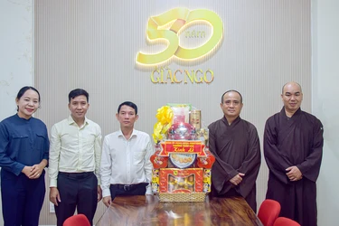 Đoàn lãnh đạo phường Xuân Hòa (TP.HCM) thăm Báo Giác Ngộ vào sáng 18-8 - Ảnh: Quảng Đạo/BGN