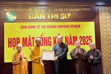 Ban Kinh tế - Tài chính TP.HCM nhận Bằng tuyên dương công đức của Ban Thường trực Ban Trị sự TP.HCM