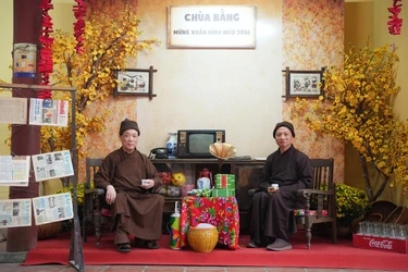 Góc Tết xưa ở chùa Bằng