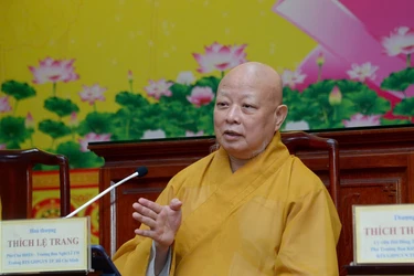 Hòa thượng Thích Lệ Trang thuyết giảng về vai trò trụ trì và nghi lễ thiền gia tại thiền viện Quảng Đức - Ảnh: Bảo Toàn/BGN