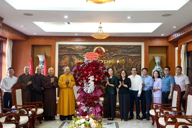 Phái đoàn lãnh đạo GHPGVN chúc mừng Ban Tôn giáo Chính phủ 