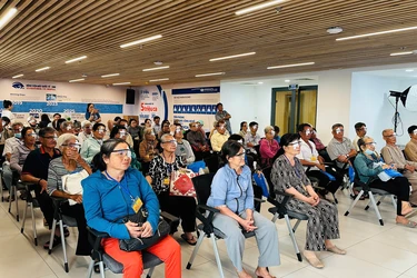 Bệnh nhân nghèo được tài trợ mổ mắt miễn phí
