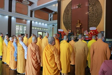 Thành kính tưởng niệm anh linh các anh hùng liệt sĩ đã vị quốc vong thân