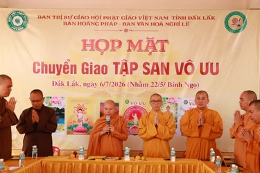 Đắk Lắk: Ban Văn hóa - Nghi lễ Phật giáo tỉnh tiếp nhận tập san Vô Ưu