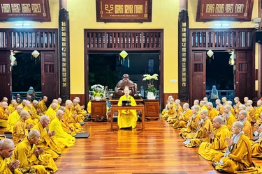 Chư Tăng Ni trang nghiêm thính giới chung tại chùa Hải Quang (P.Tân Sơn Hòa, TP.HCM) 