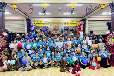 Không khí vui tươi trong ngày hội trăng rằm tại chùa Bồ Đề Đạo Tràng (phường An Phú, TP.HCM)
