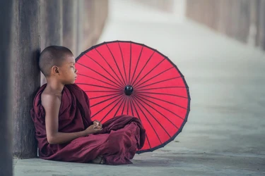 Bản ngã và lớp sương mù của khổ đau