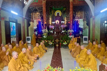 Trang nghiêm Lễ Bố-tát tại chùa Giác Uyển