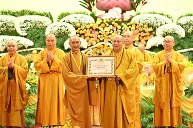 Trung ương Giáo hội trao Bằng tuyên dương công đức đến tập thể, cá nhân tiêu biểu