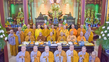 Ban Trị sự GHPGVN Q.4 lưu niệm trước khi dừng hoạt động từ 1-7 - Ảnh: Quảng Đạo/BGN