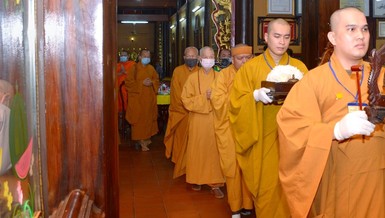 Chư tôn giáo phẩm lãnh đạo Trung ương GHPGVN và Ban Trị sự TP.HCM quang lâm tưởng niệm