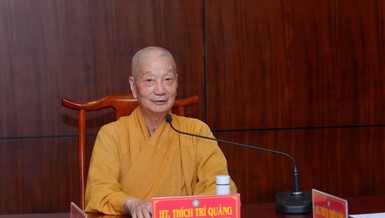 Trưởng lão Hòa thượng Thích Trí Quảng chủ trì phiên họp