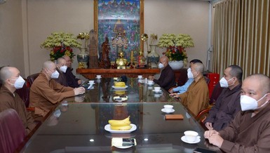 Đoàn thăm chùa Vĩnh Nghiêm (Q.3)