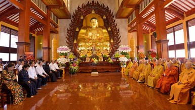 Lễ khai mạc cử hành tại chánh điện Việt Nam Quốc Tự