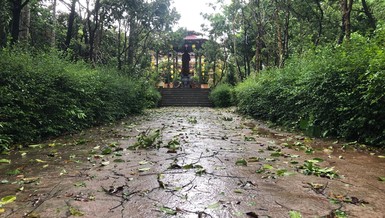 Ghi nhận cảnh tại chùa Bảo Lâm, phường Đúc, thành phố Huế sáng 28-9