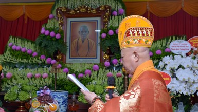 [Video] Hòa thượng Thích Lệ Trang sám chủ nghi thức cung tiến Giác linh Đức Đệ tam Pháp chủ GHPGVN