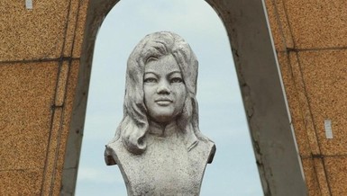 Tượng Quách Thị Trang tại công trường Quách Thị Trang trước chợ Bến Thành