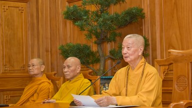 Đại lão Hòa thượng Thích Trí Quảng - Pháp chủ và chư vị Trưởng lão Hòa thượng Phó Pháp chủ GHPGVN chủ tọa Đại nghị lần thứ nhất của Hội đồng Chứng minh GHPGVN - Ảnh: Quảng Đạo/BGN