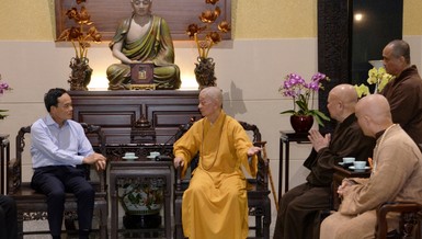 [Video] Đức Pháp chủ GHPGVN tiếp Tân Bí thư Thành ủy TP.HCM Trần Lưu Quang tại chùa Huê Nghiêm