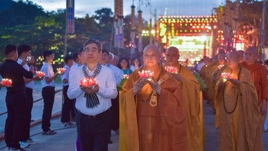 Lễ tưởng niệm các anh hùng liệt sĩ, chiến sĩ và đồng bào yêu nước đã hy sinh tại Côn Đảo (TP.HCM) vào chiều 4-10 - Ảnh: Quảng Đạo/BGN