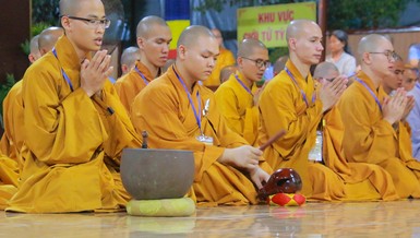 Giới tử Đại giới đàn Đạt Thanh thi tụng luật