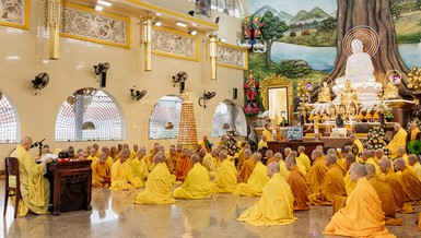 Chư Tăng TP.Thủ Đức Bố-tát mùa An cư kiết hạ Phật lịch 2568 tại chùa Vạn Đức