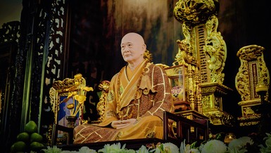 Tôn tượng Trưởng lão Hòa thượng Thích Tắc An an trí tại tổ đường chùa Thiền Tôn 2 - TP.HCM