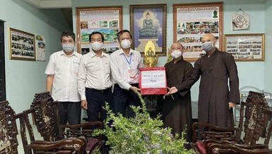 Lãnh đạo Thành ủy Đà Nẵng thăm Ban Trị sự Phật giáo các quận huyện