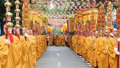[ẢNH] Lễ cầu nguyện Tam bảo tại Quán Sứ, khai mạc Đại hội Phật giáo toàn quốc lần thứ IX